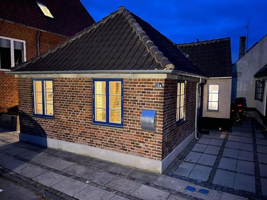 Hyggeligt Lille Byhus Lige Mellem Havnen Og Bytorv Ringkobing Ngoại thất bức ảnh
